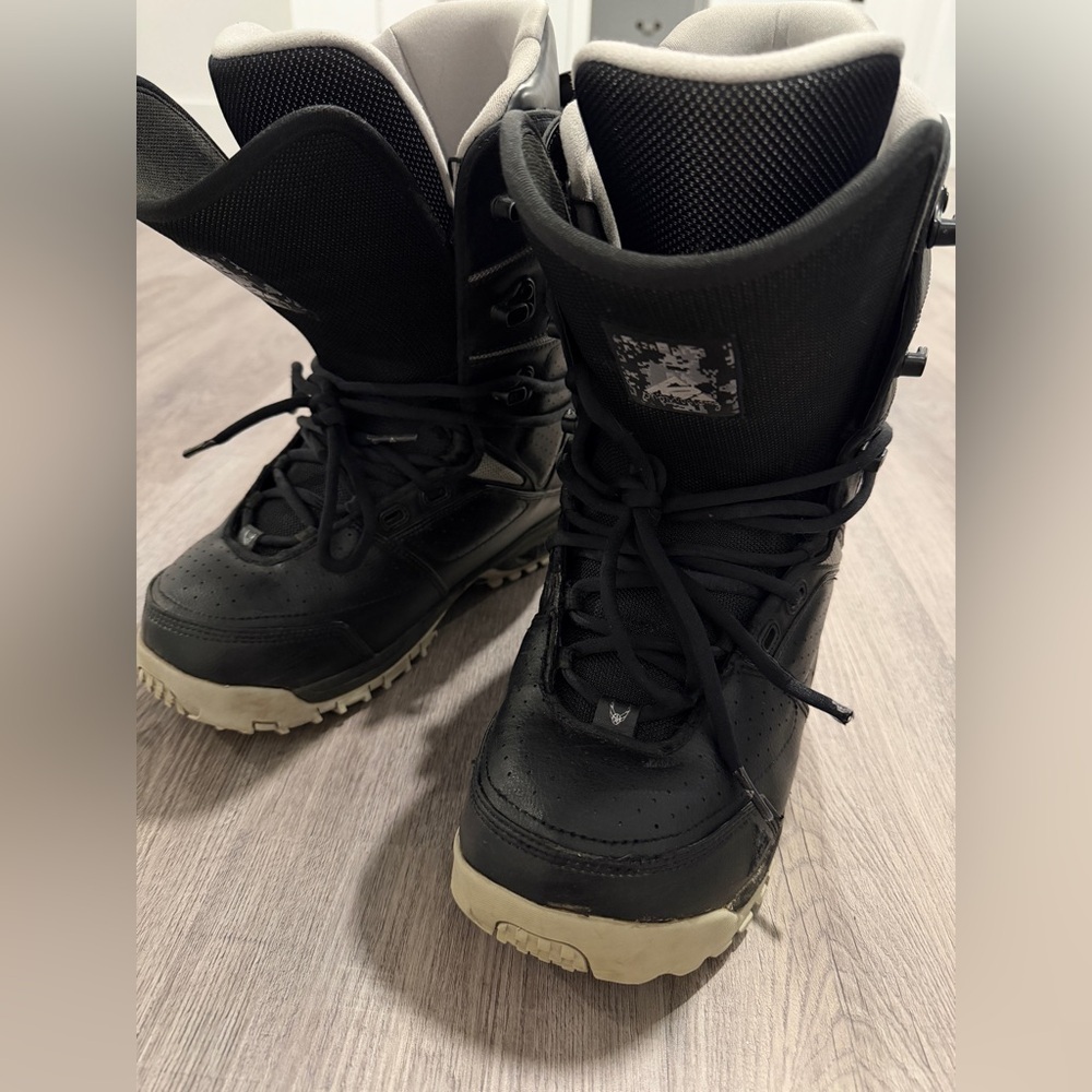 K2 Comfort Fit 3D Snowboard Boots Men’s Size 10